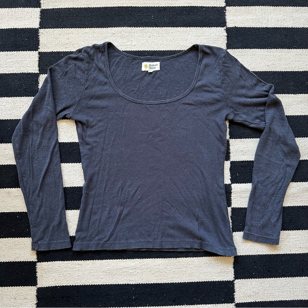 Mollusk Hemp Navy Scoop Tee